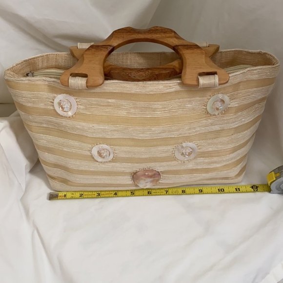 NWOT Philippine Striped Tote w/Abaca, Wood, and Shells - Picture 14 of 16